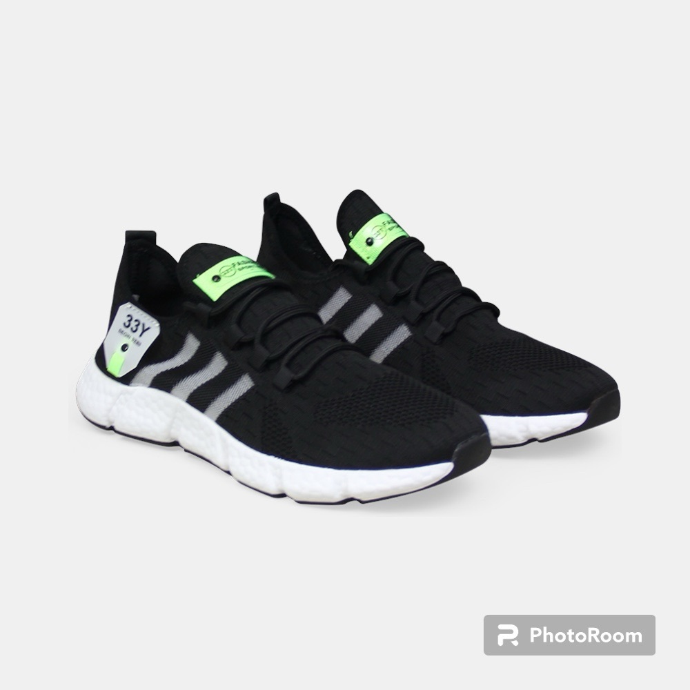 New Men's size EU 45 10.5 Canadian